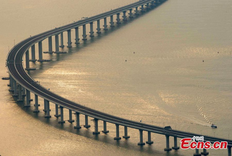 Die längste Brücke verbindet Zhuhai, HongKong und Macao