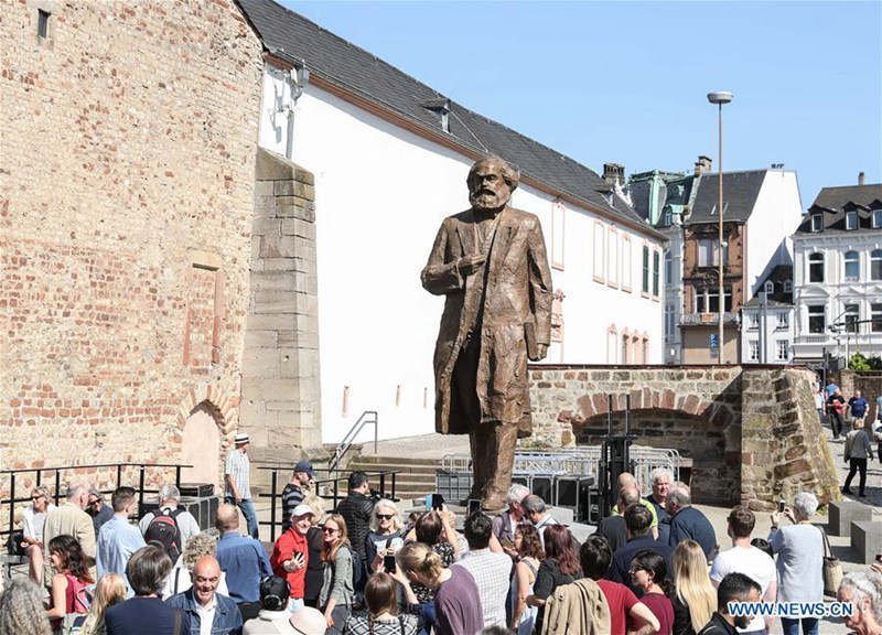 Marx-Statue in Trier enthüllt
