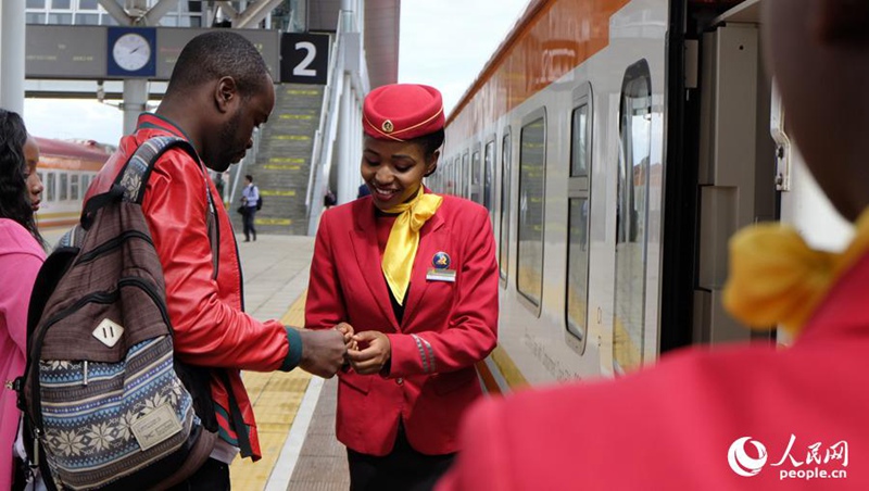 Mitarbeiter von Kenias Eisenbahnlinie Mombasa-Nairobi 