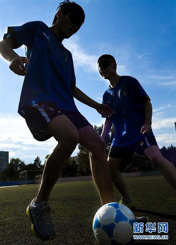 Blindenfußballspieler: „Fußball gibt mir den Mut!“