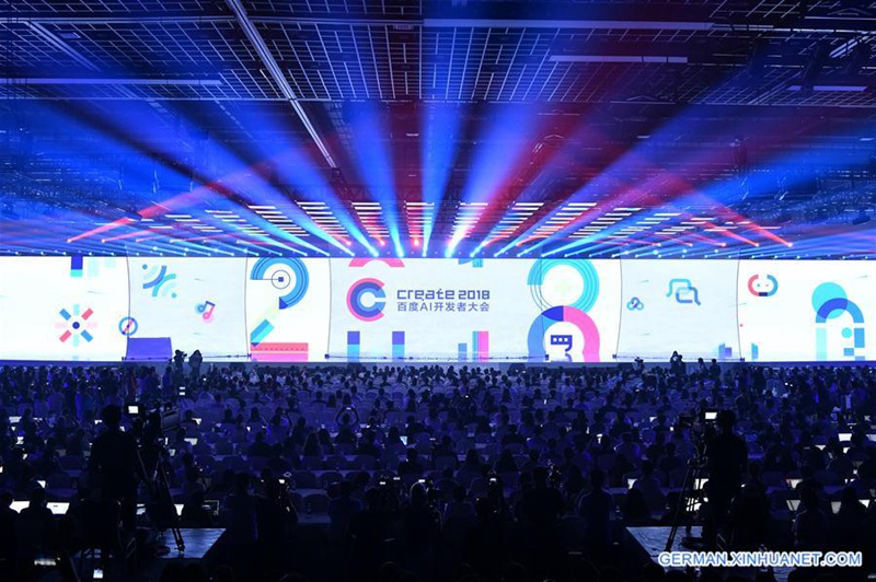 Chinesischer Technologie-Gigant Baidu hält jährliche Konferenz der KI-Entwickler in Beijing ab