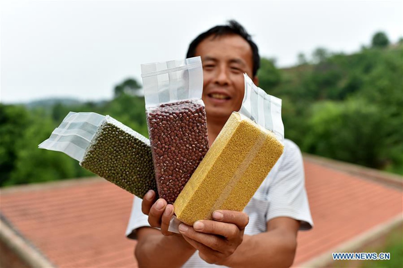 Online-Geschäft hilft Dorfbewohnern bei Verkauf ihrer landwirtschaftlichen Produkte