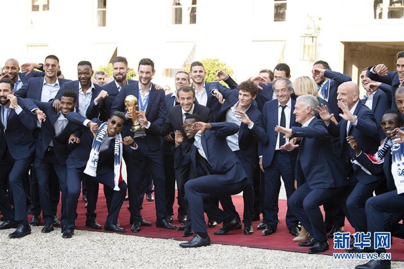 WM-Fußballmannschaften kehren ehrenvoll in ihre Heimat zurück 