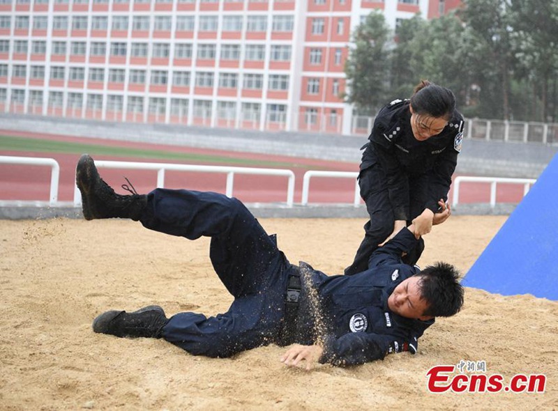 Ausbilderin für Polizisten in Changchun