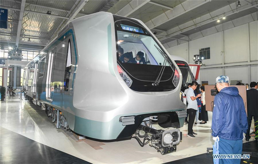 China entwickelt Kohlefaser-Stadtbahn