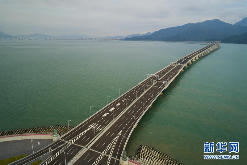 Hongkong-Zhuhai-Macao-Brücke in Betrieb genommen