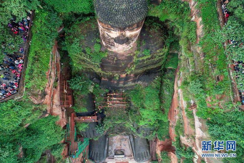 Restaurierung des Großen Buddhas von Leshan in wichtiger Phase