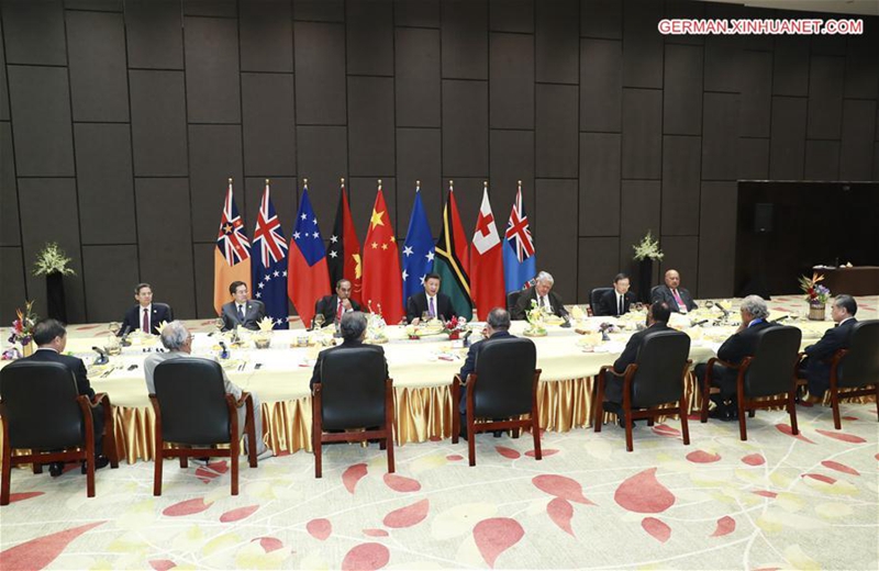 Xi Jinping hält ein gemeinsames Treffen mit Spitzenpolitikern mehrerer pazifischer Inselstaaten ab