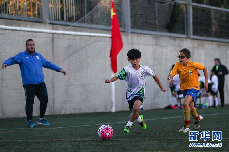 Sport CSKH verbindet junge chinesische Fußballspieler mit der spanischen Fußballkultur