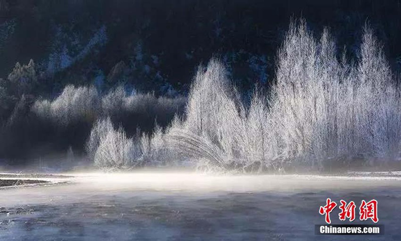 Minus 38 Grad Celsius: schöner Raureif in der kältesten Gemeinde Chinas
