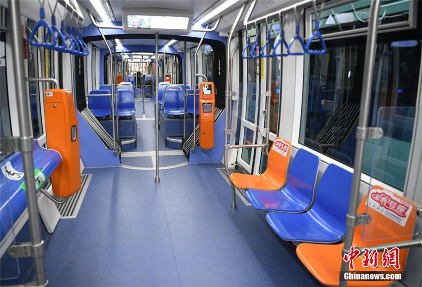 Chengdus erste Straßenbahn bereitet Probefahrt vor