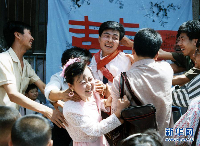 40 Jahre Reform und Öffnung: Wandel der Hochzeitsfeier in Shaanxi