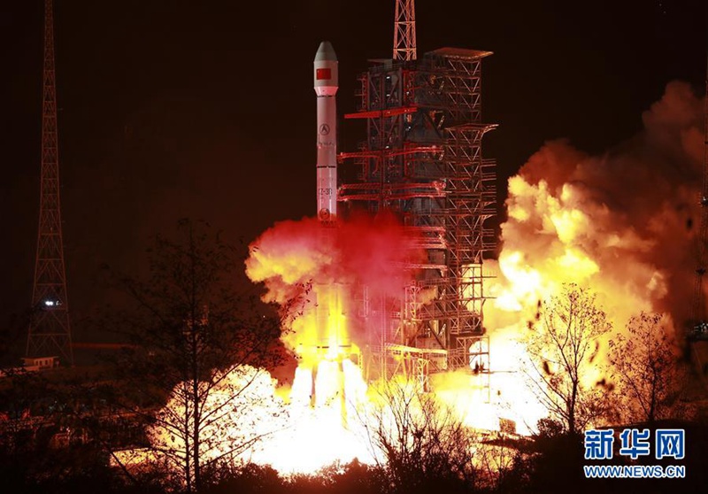 China bringt neuen Kommunikationssatelliten ins All