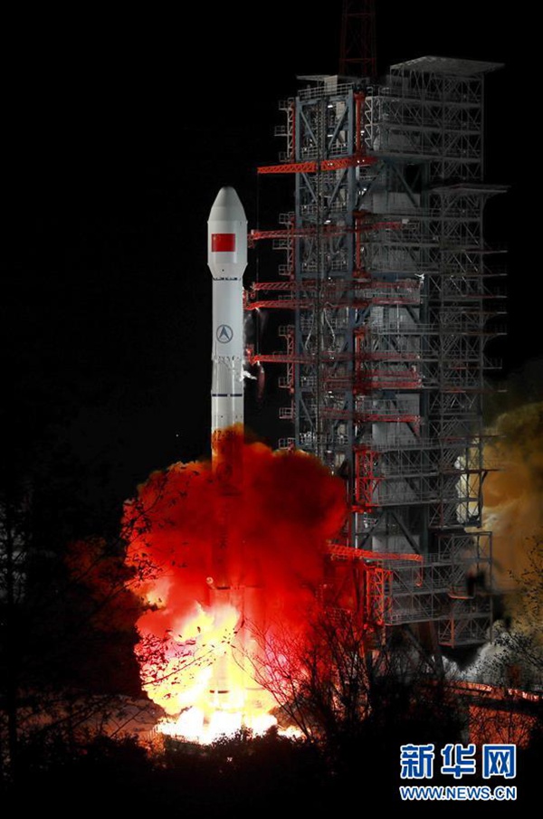 China bringt neuen Kommunikationssatelliten ins All