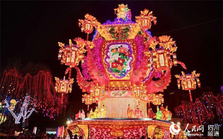 Wunderschönes Laternenfestival in Südwestchina