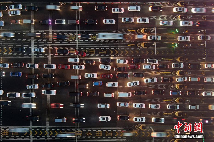 Luftbilder: Reiseansturm auf Autobahn in Nanjing