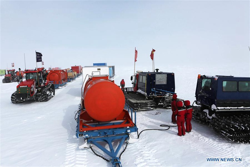 Chinas Teams der 35. Antarktis-Expedition fahren von Taishan nach Zhongshan