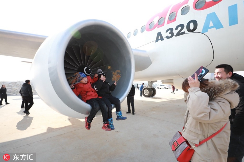 Handgefertigter Airbus A320 in Liaoning präsentiert