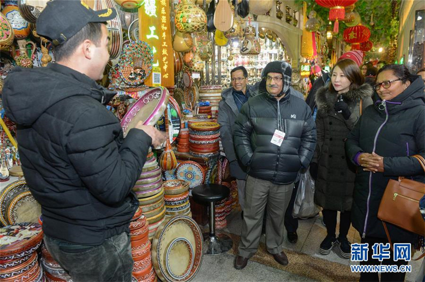 Xinjiang in den Augen ausländischer Politiker: Frieden, Stabilität, Wohlstand und Vielfalt