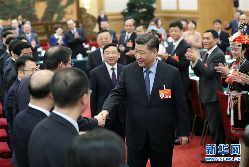 Xi Jinping nimmt an Podiumsdiskussion mit Vertretern aus Fujian teil