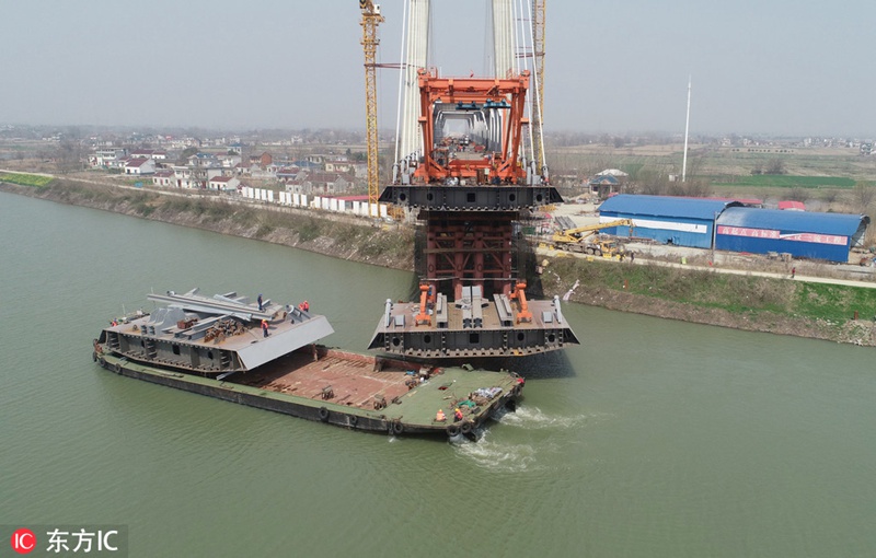 Yuxi-Eisenbahnbrücke über Chaohu-See in wichtiger Bauphase 