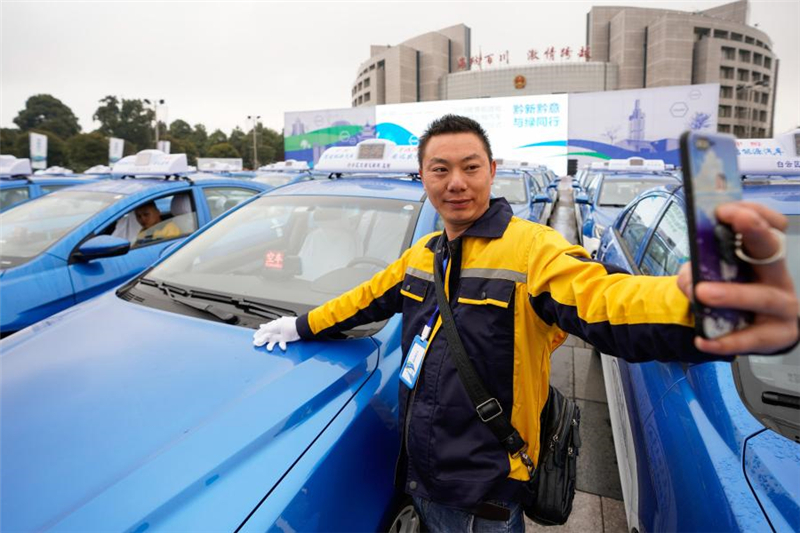 Guiyang bringt 100 methanolbetriebene Taxis auf den Markt