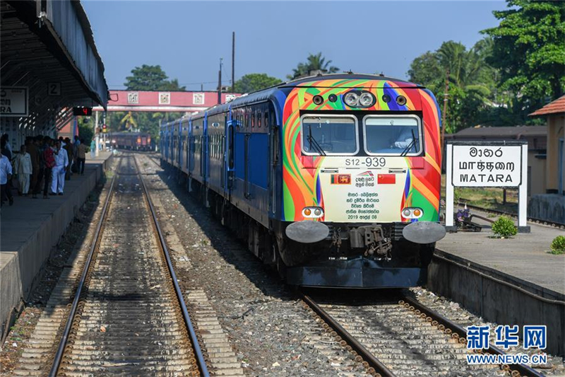 Von China gebautes Eisenbahnprojekt in Sri Lanka in Betrieb genommen