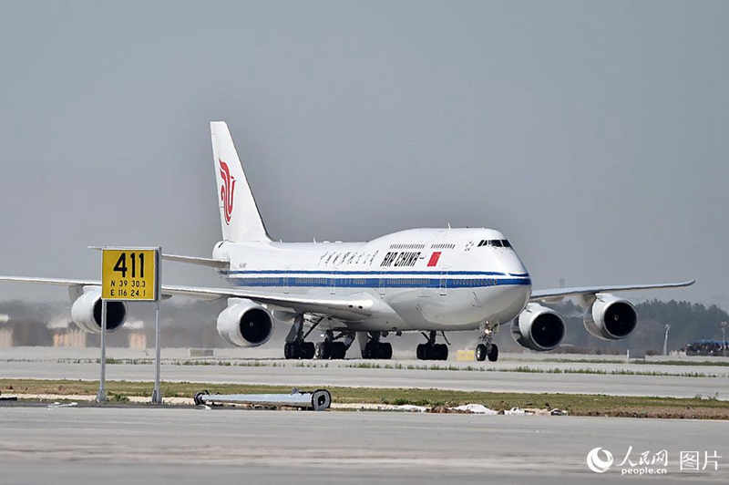 Erfolgreiche Testflüge auf dem neuen Flughafen von Beijing