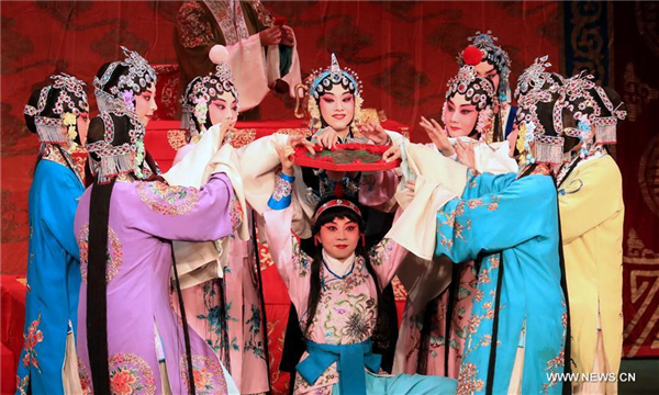 Klassische Peking-Oper in Minsk aufgeführt