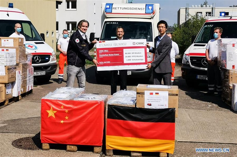 Chinas größter Hersteller von Schienenfahrzeugen spendet Deutschland  medizinische Geräte