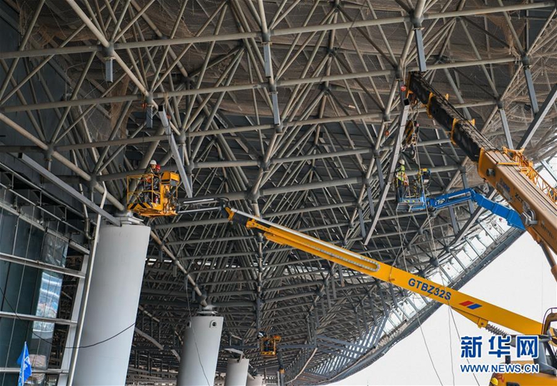 Bau des neuen internationalen Flughafens in Chengdu in vollem Gange