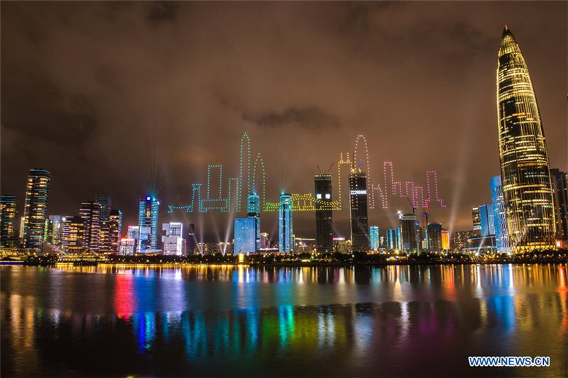 Lichtshow zum 40. Gründungsjubiläum der Sonderwirtschaftszone Shenzhen