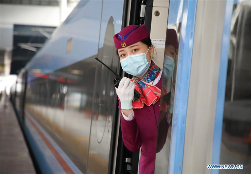 Neues Modell der Fuxing-Hochgeschwindigkeitszüge debütiert in Südchina