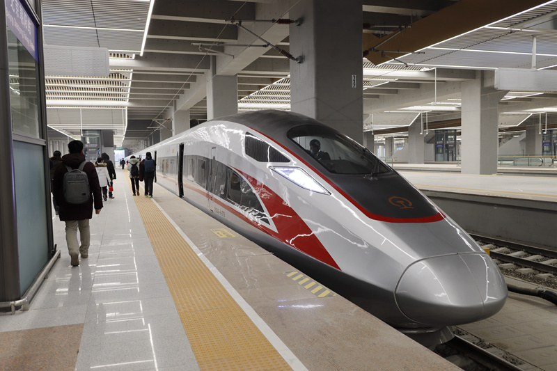 Hochgeschwindigkeitsstrecke Beijing-Chengde nimmt Betrieb auf