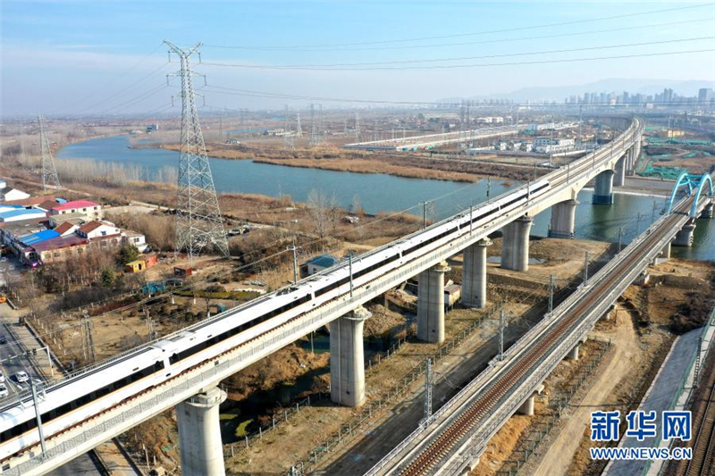 Neue Hochgeschwindigkeitsstrecke in Ostchina eröffnet