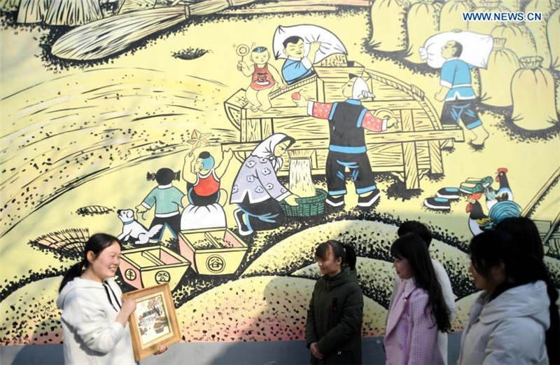 Getreidemalerei macht Dorfbewohner in Hebei reich