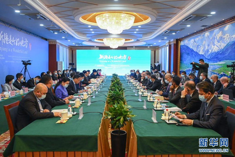 Internationale Diplomaten besuchen Xinjiang