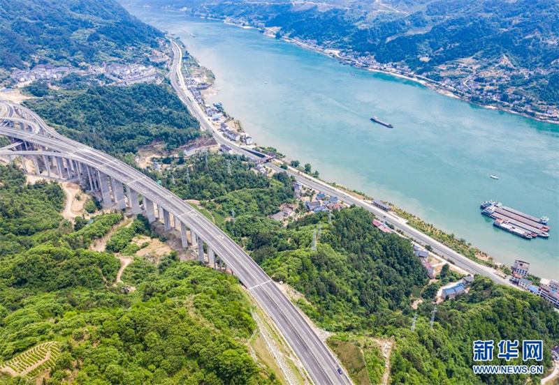 Neue Autobahn in Drei-Schluchten-Region wird bald in Betrieb genommen