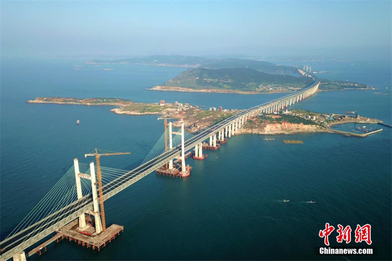 Luftbilder: Auto- und Eisenbahnbrücke über Pingtan-Meeresenge