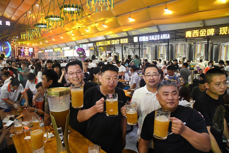 Eröffnung des internationalen Bierfestivals in Qingdao