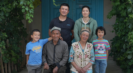 Xinjiang: Unsere Geschichten werden erzählt, Episode 2 – Familie
