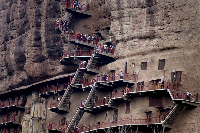Gansu: Felsgrotten entpuppen sich als Touristenmagnet