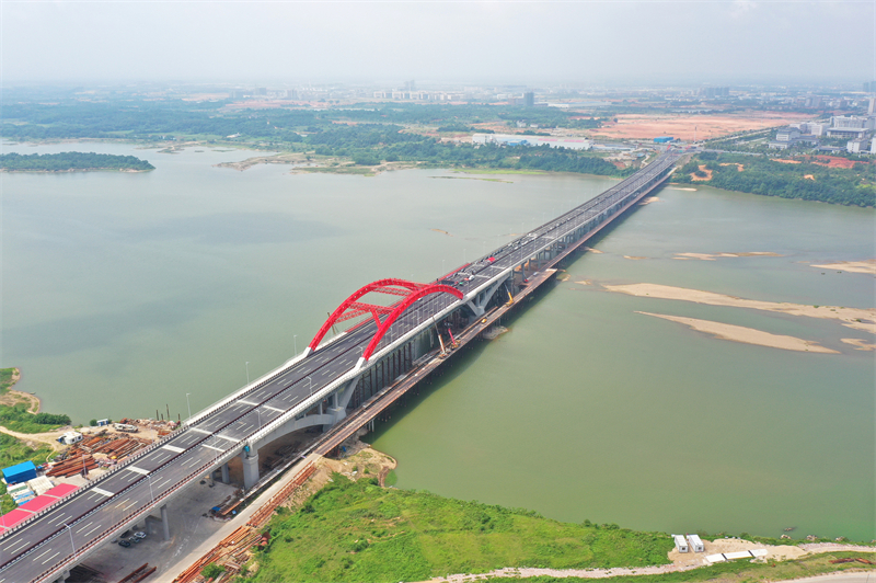 Neue Sonderbrücke im chinesischen Jiangxi ist für den Verkehr freigegeben