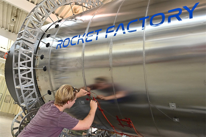 Rocket Factory Augsburg entwickelt kostengünstige Mini-Trägerrakete