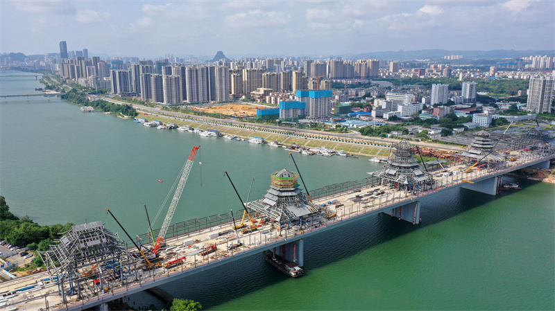 Hauptteil der Phoenix Valley-Brücke in Liuzhou fertig