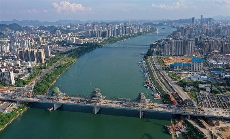 Hauptteil der Phoenix Valley-Brücke in Liuzhou fertig