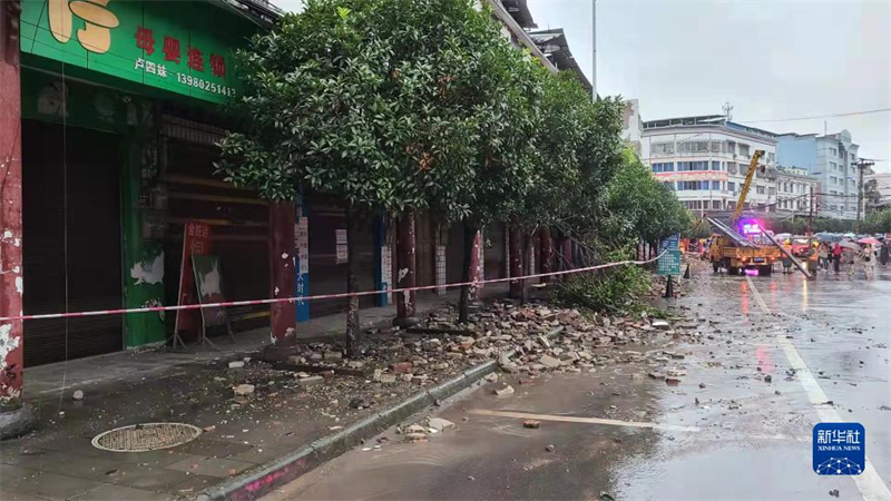 Erdbeben der Stärke 6 erschüttert Sichuan