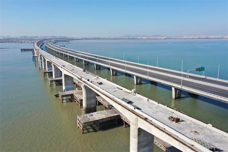 Übersee-Brücke der Quanzhou-Bucht grundlegend fertiggestellt