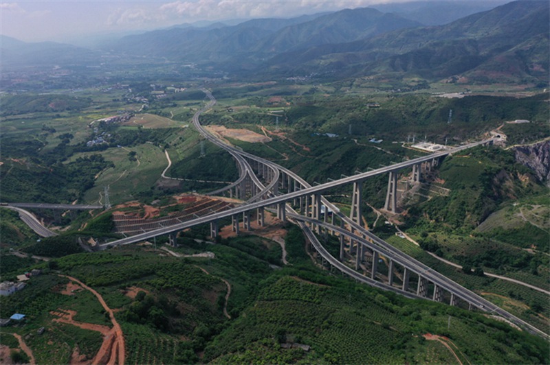China-Laos-Bahnstrecke offiziell in Betrieb genommen
