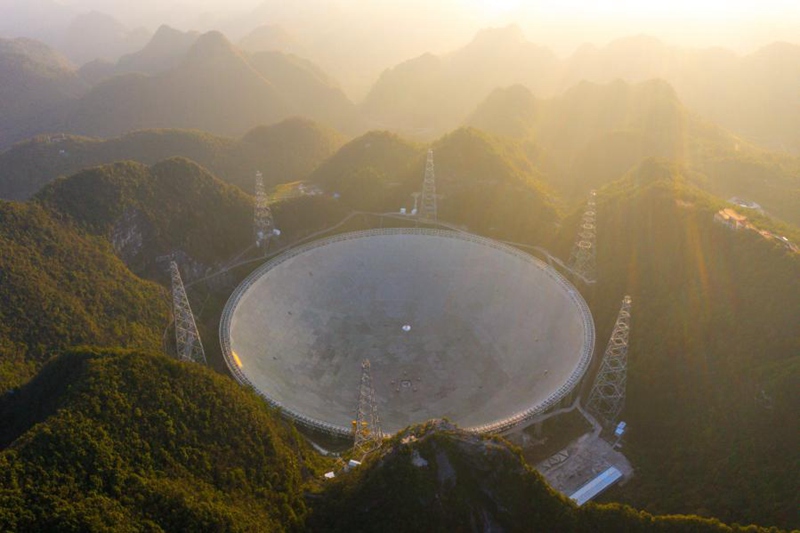 Chinas FAST-Teleskop entdeckt 509 neue Pulsare
